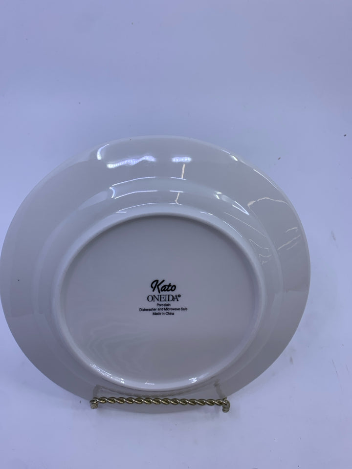 24 PC WHITE ONEIDA DISH SET.