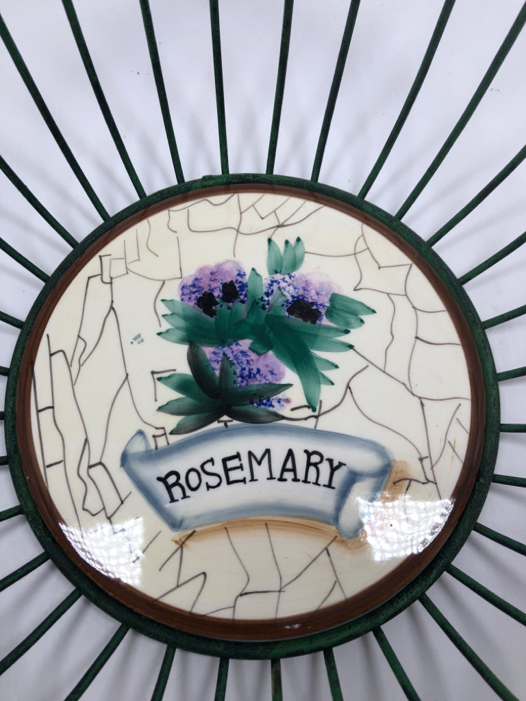 ROSEMARY TILE BOTTOM METAL BASKET.