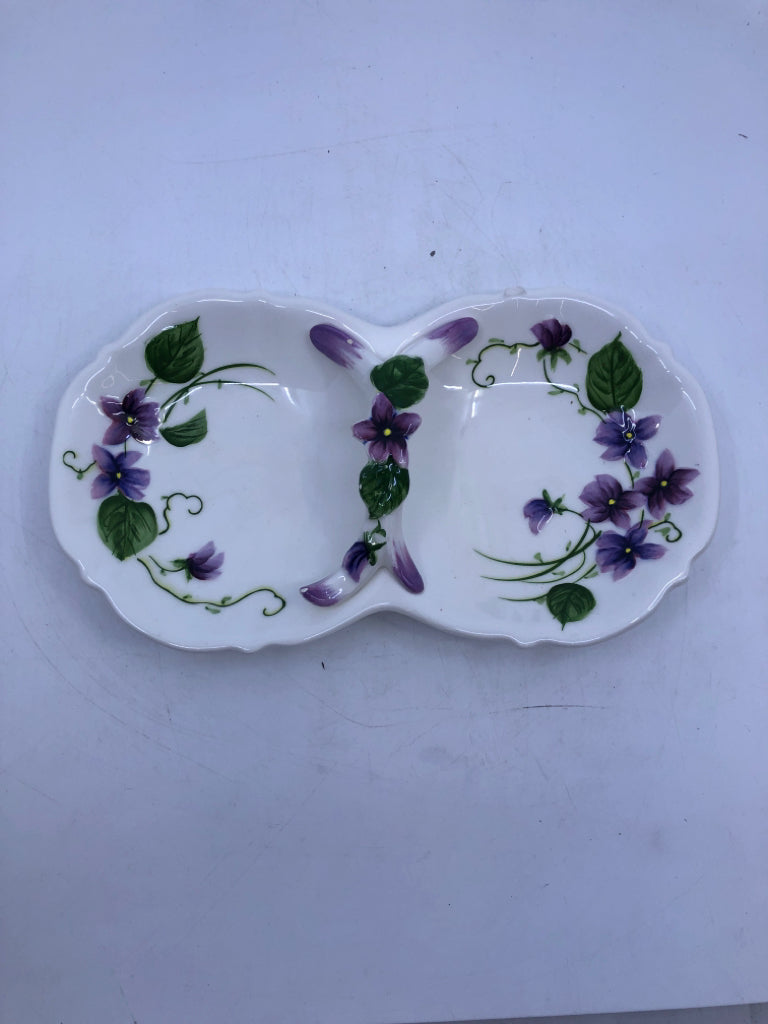WHITE PURPLE FLOWER CERAMIC DIVIDED DISH WITH HANDLE.