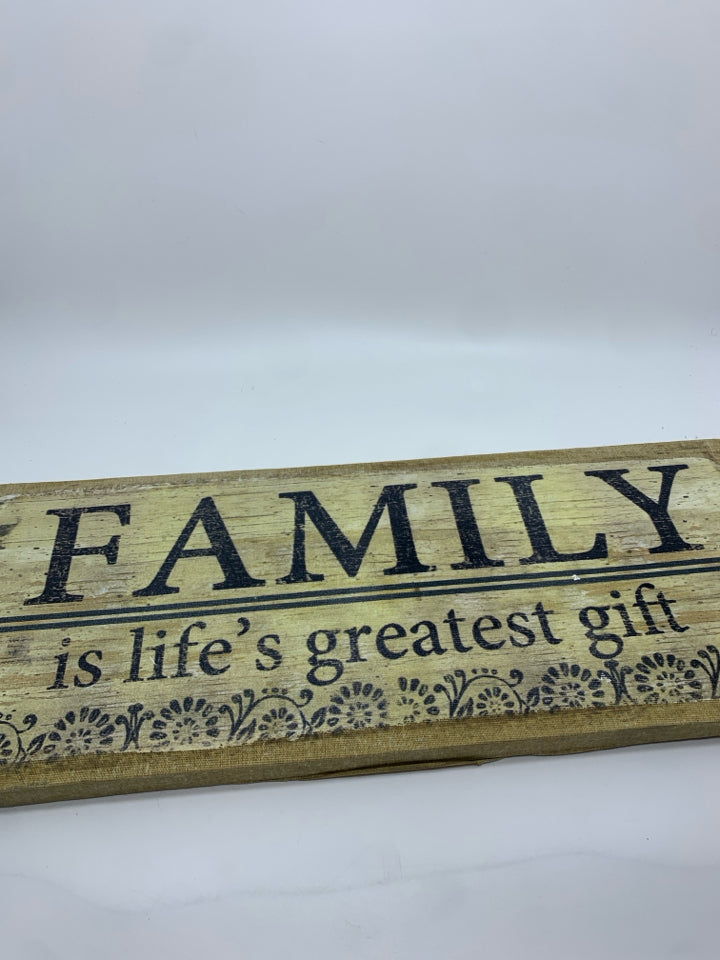 FAMILY IS LIFE'S GREATEST GIFT CANVAS.