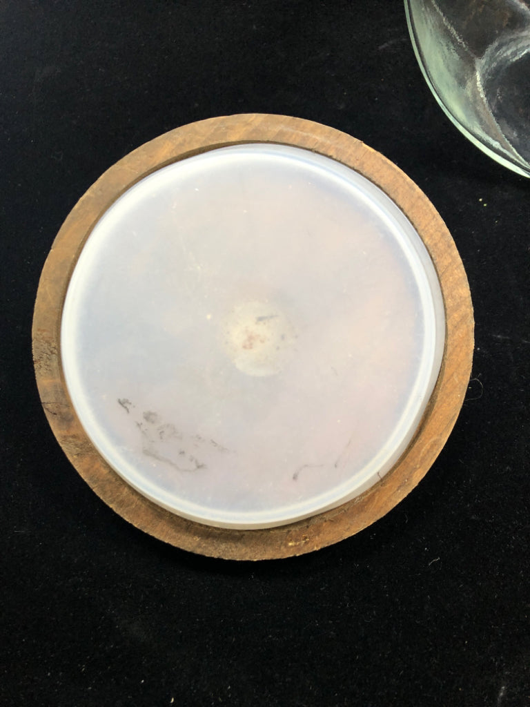 GLASS CANISTER W/WOODEN LID.