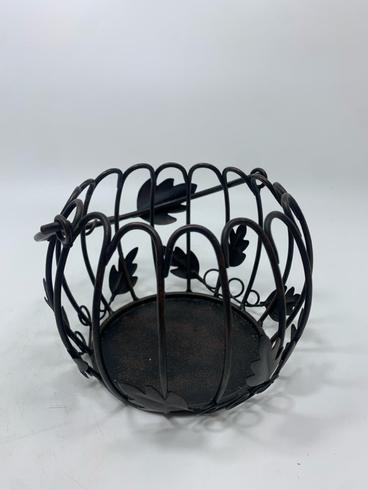 BROWN METAL PUMPKIN CANDLE HOLDER W/HANDLE.
