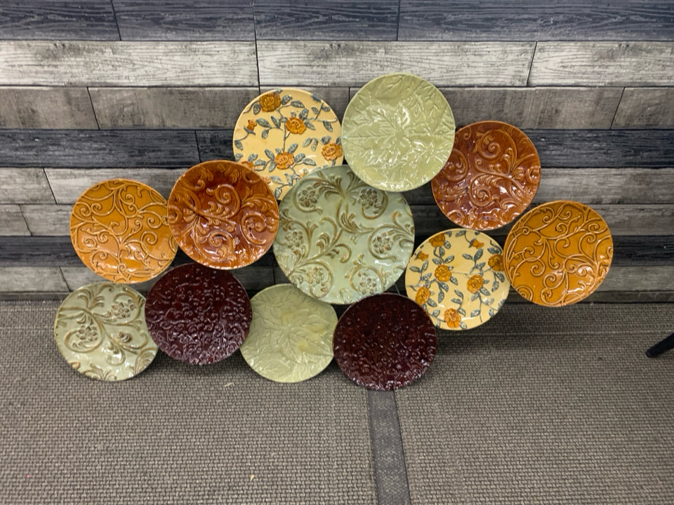 DARK BROWN CIRCLE PATTERN WALL HANGING.