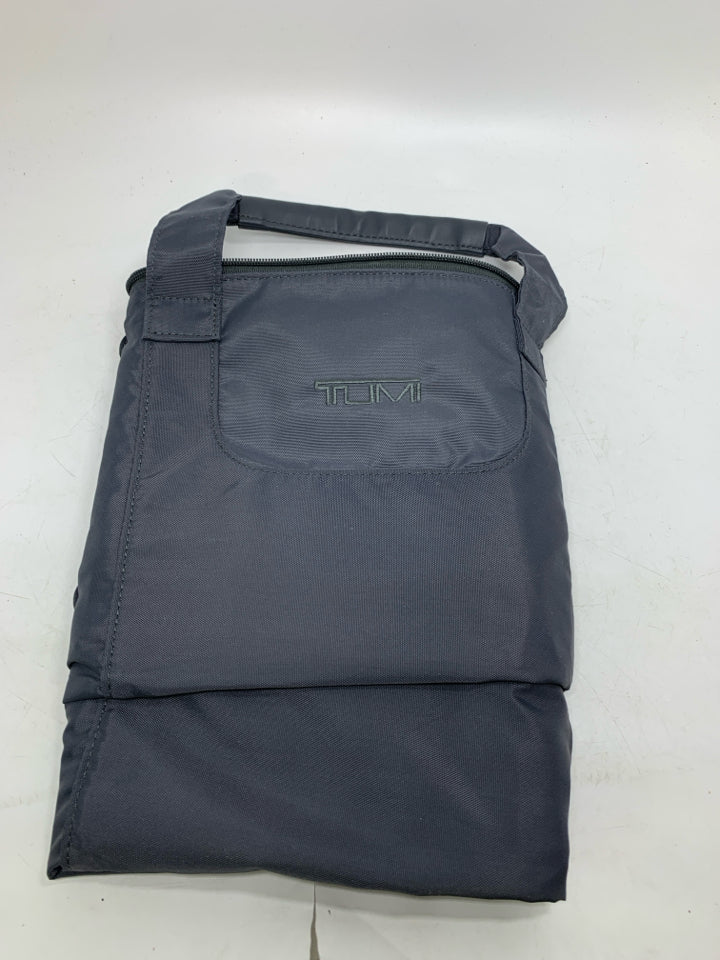Tumi Just In Case Foldable Duffle Duffel Bag *Minor Front Mark