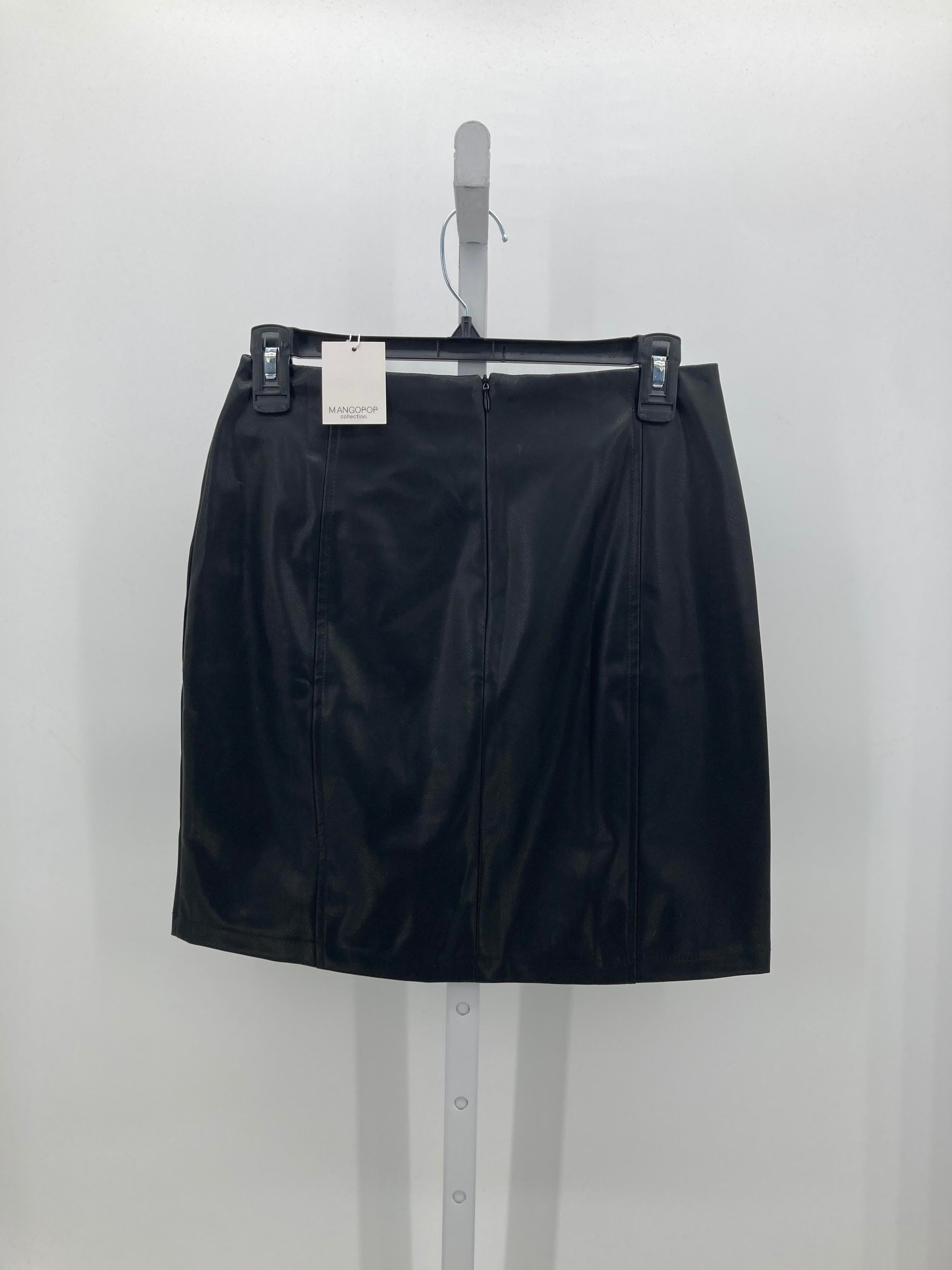 Size Medium Juniors Skirt