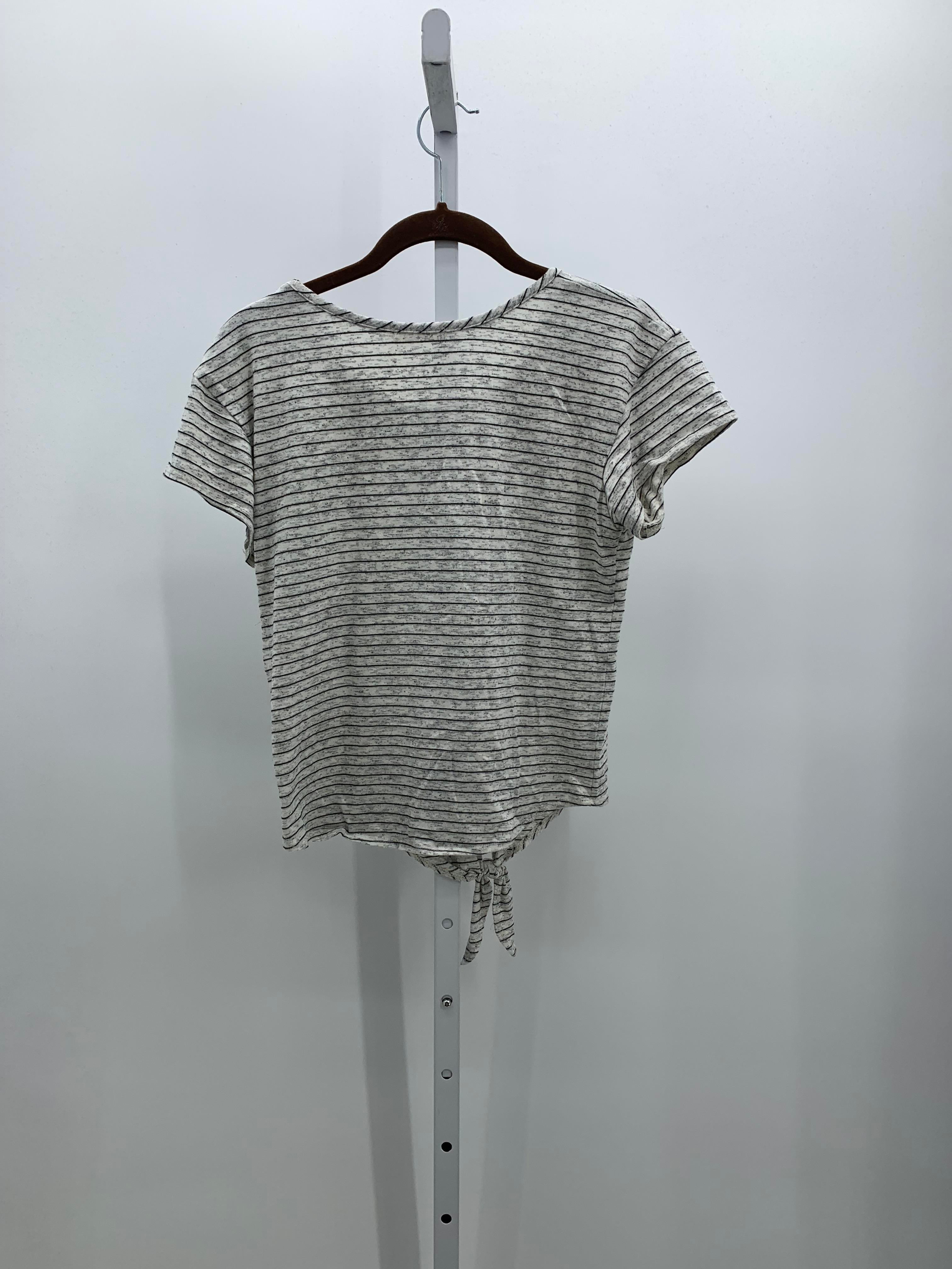Size Small Misses Short Sleeve Shirt