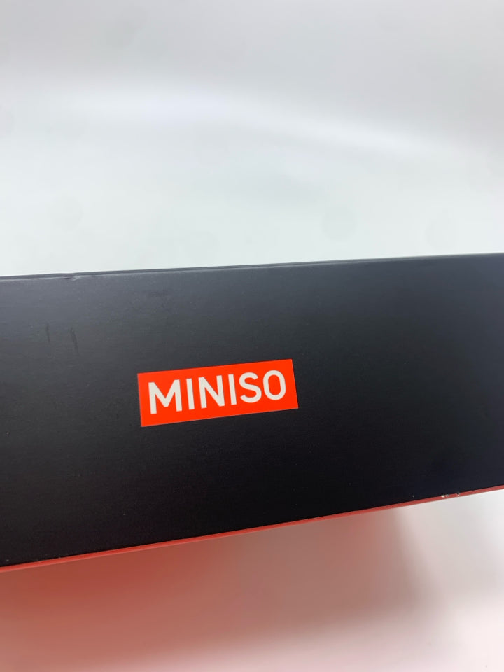 NIB MINISO WIRELESS EARBUDS.