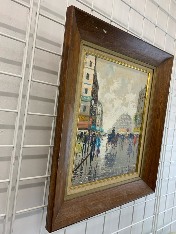 VTG TEXTURED HORSE AND CARRIAGE PRINT IN BROWN FRAME.