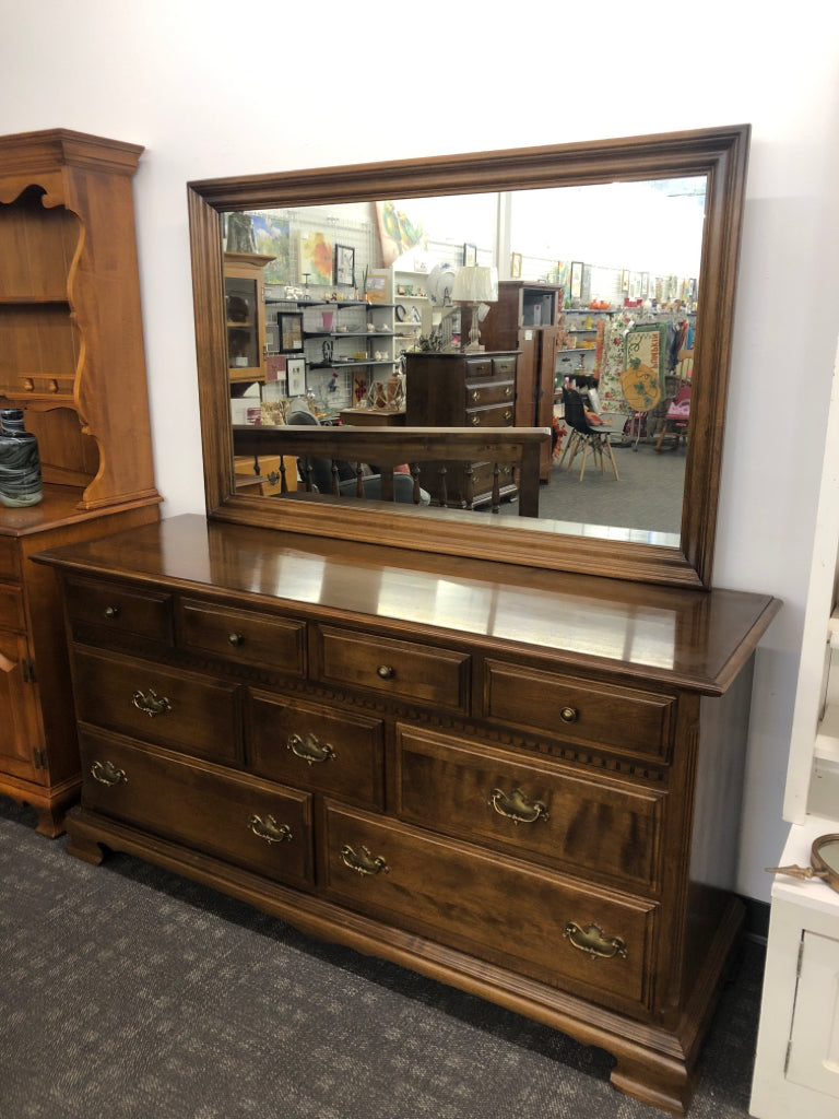 VTG DRESSER W/MIRROR.