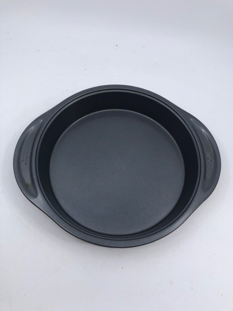 WILTON METAL CAKE PAN.
