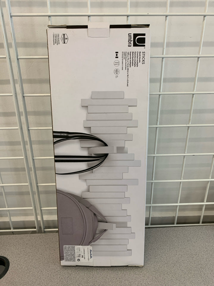 NIB UMBRA STICKS MULTI HOOKS.