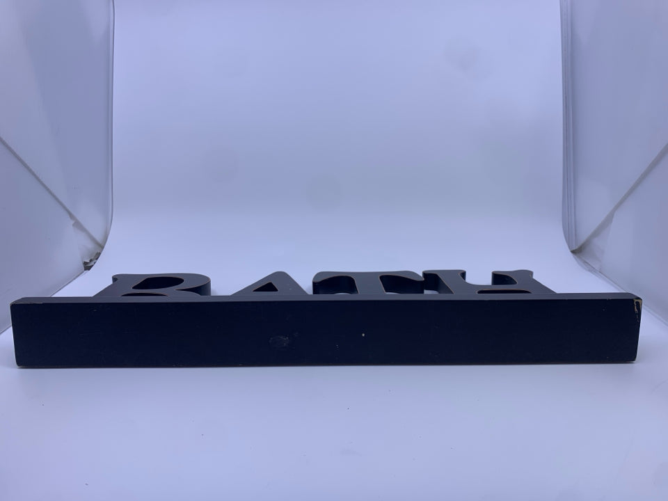 BATH BLACK WOOD SHELF SIGN.