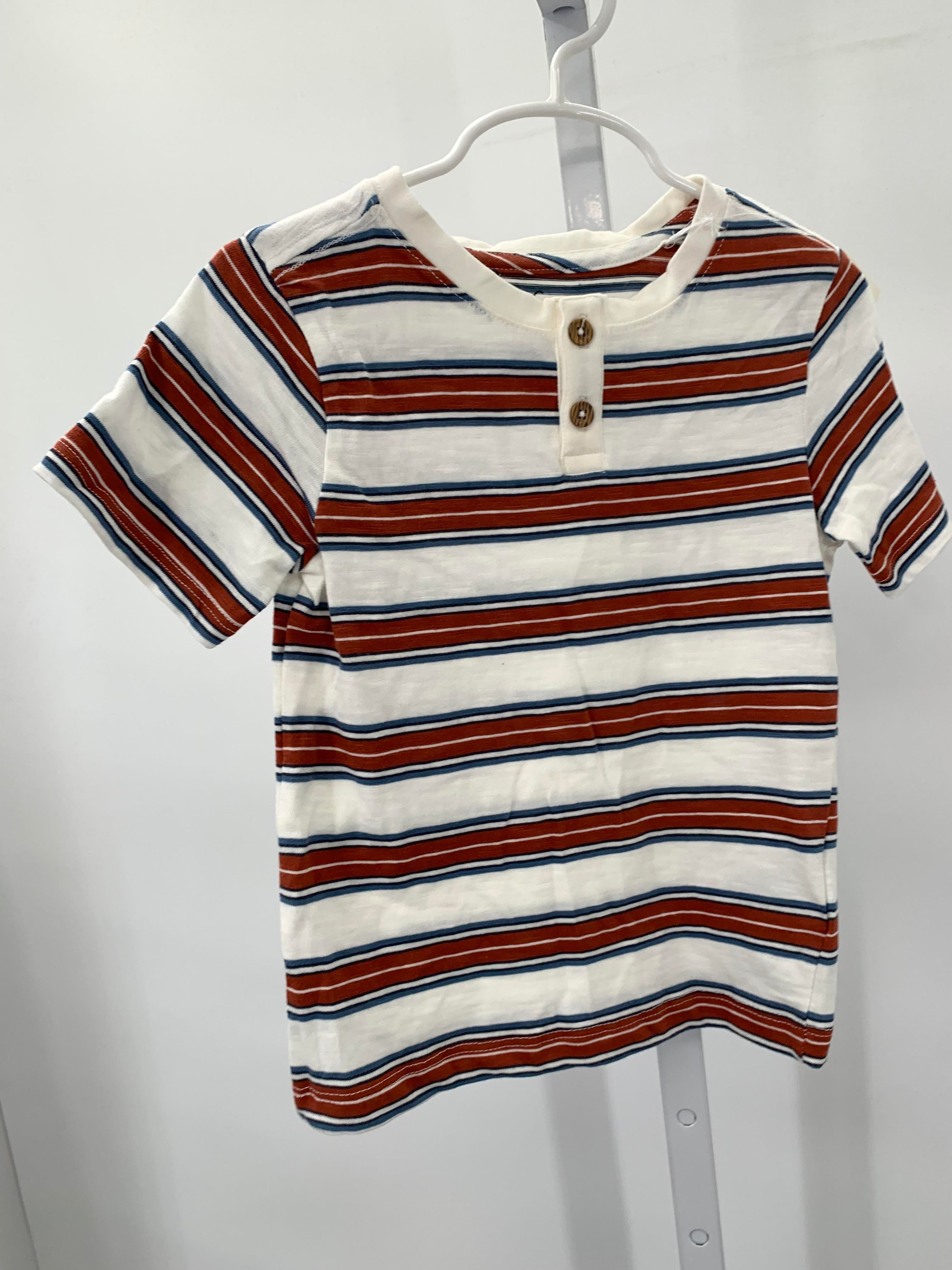 NEW STRIPES HENLEY KNIT.