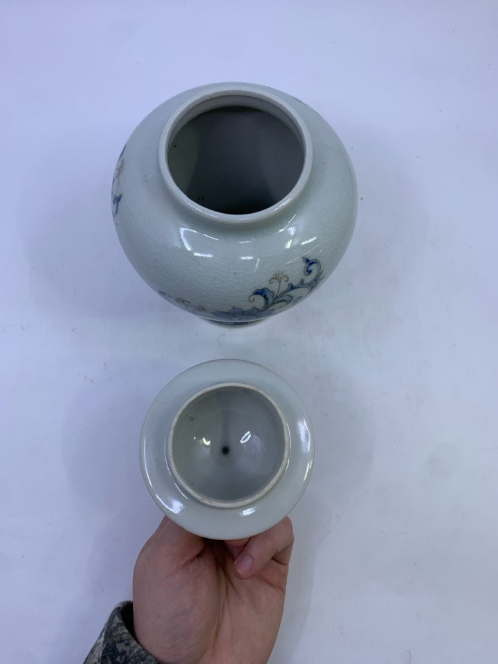 BLUE FLORAL GINGER JAR.