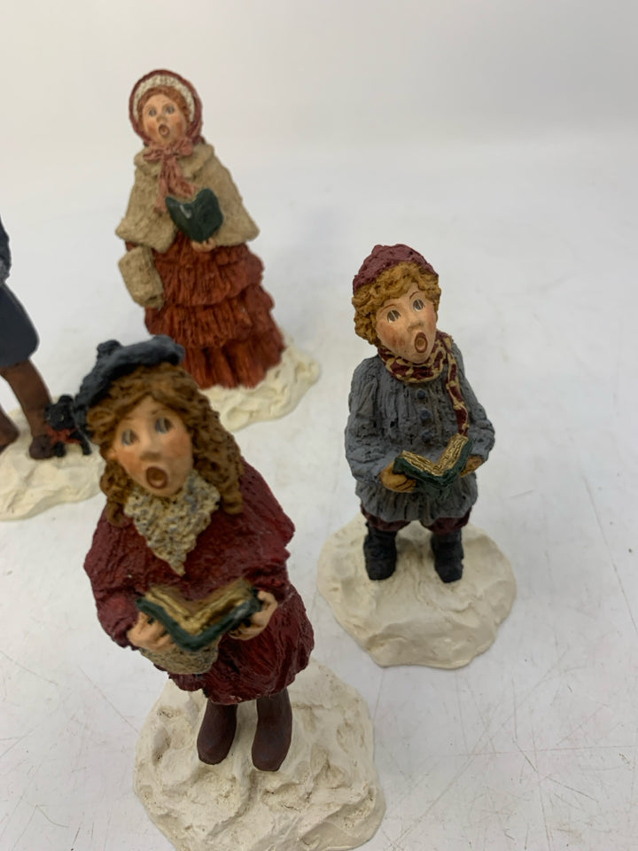 4 VTG RESIN JUNE MCKENNA CAROLER FAMILY.
