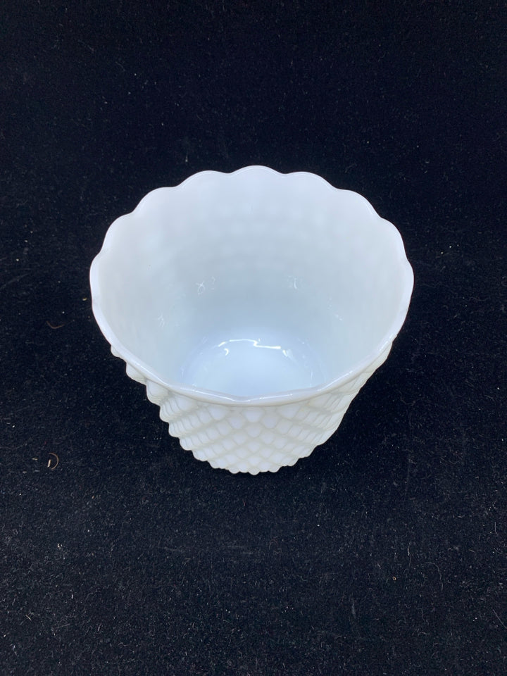 VTG WHITE MILK GLASS BOWL.