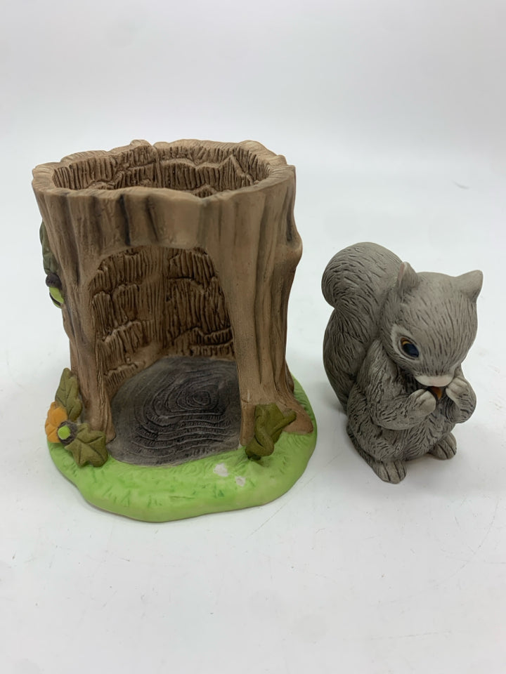 2PC WOODLAND SURPRISES SQUIRREL FRANKLIN PORCELAIN FIGURINE W/CARD.