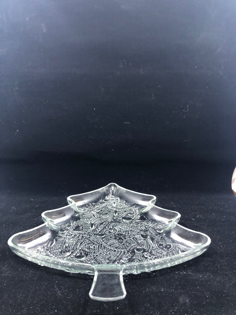 GLASS EMBOSSED CHRISTMAS TREE PLATE.