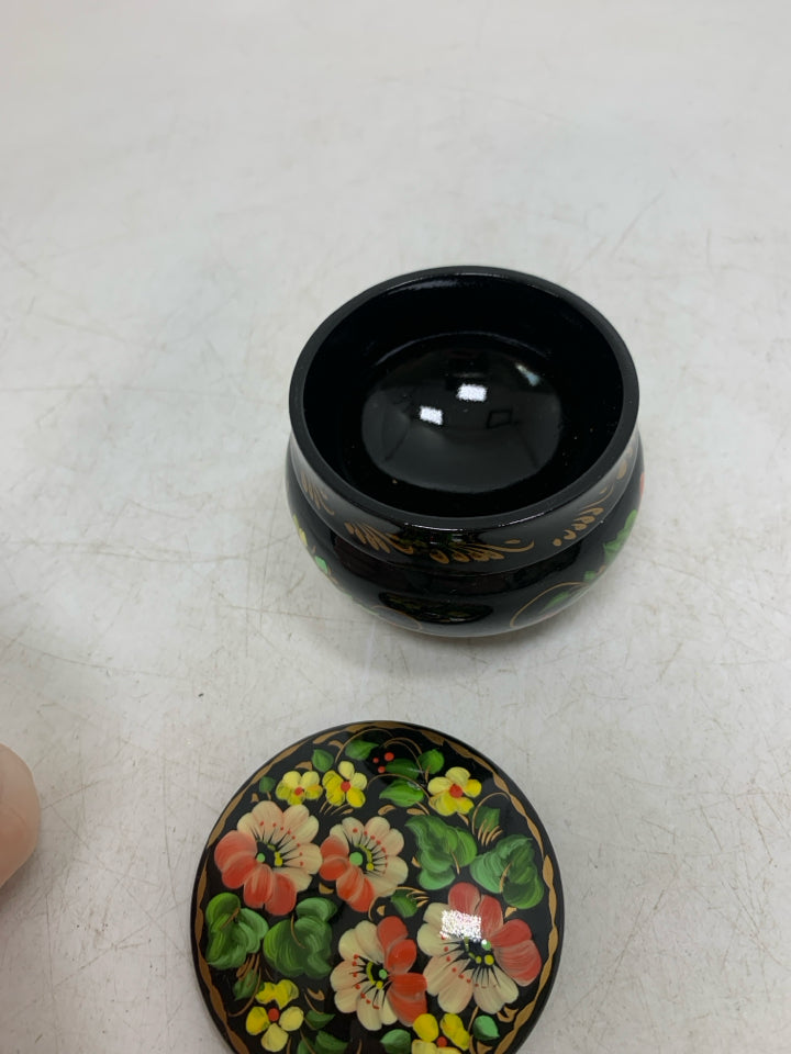 SMALL PAINTED FLOWERS TRINKET BOX MADE IN UKRAINE.