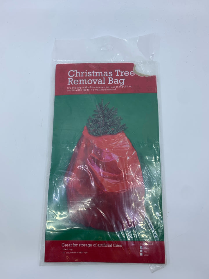 NIP CHRISTMAS TREE REMOVAL BAG.