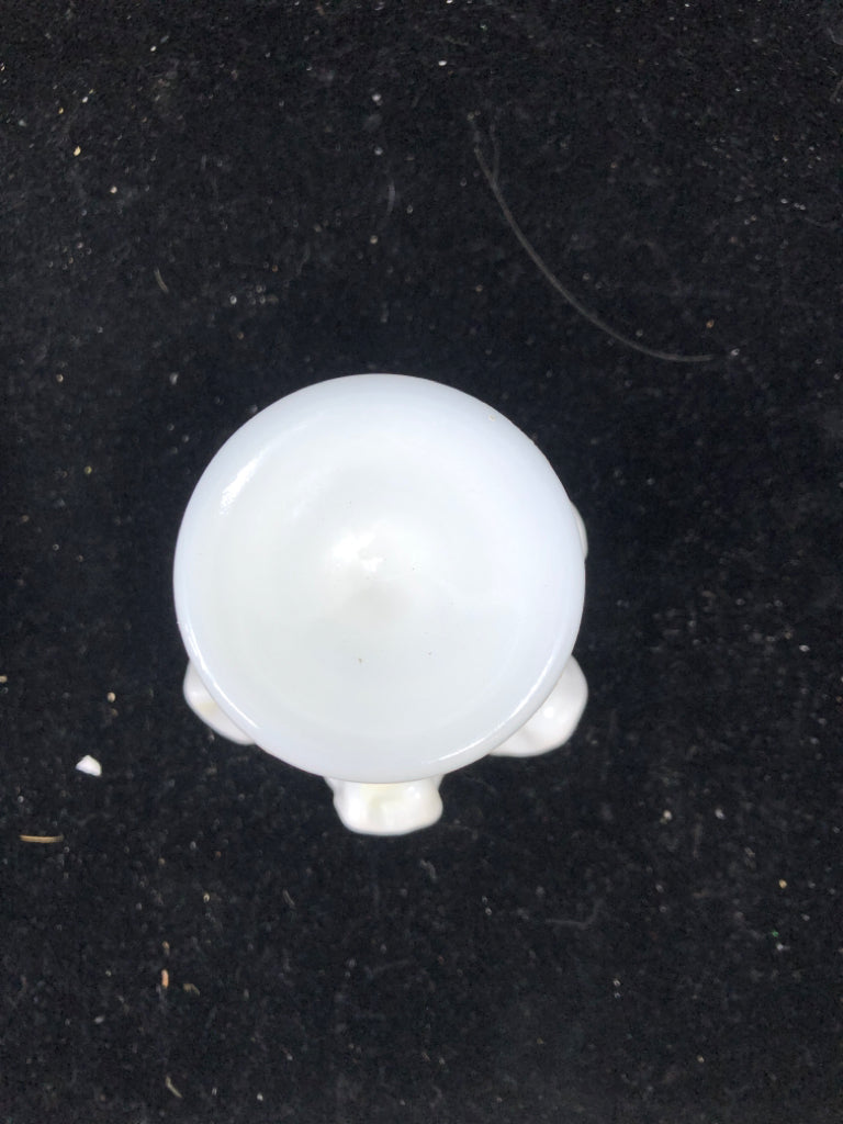 VTG HOBNAIL MILK GLASS WAVY EDGE VASE.