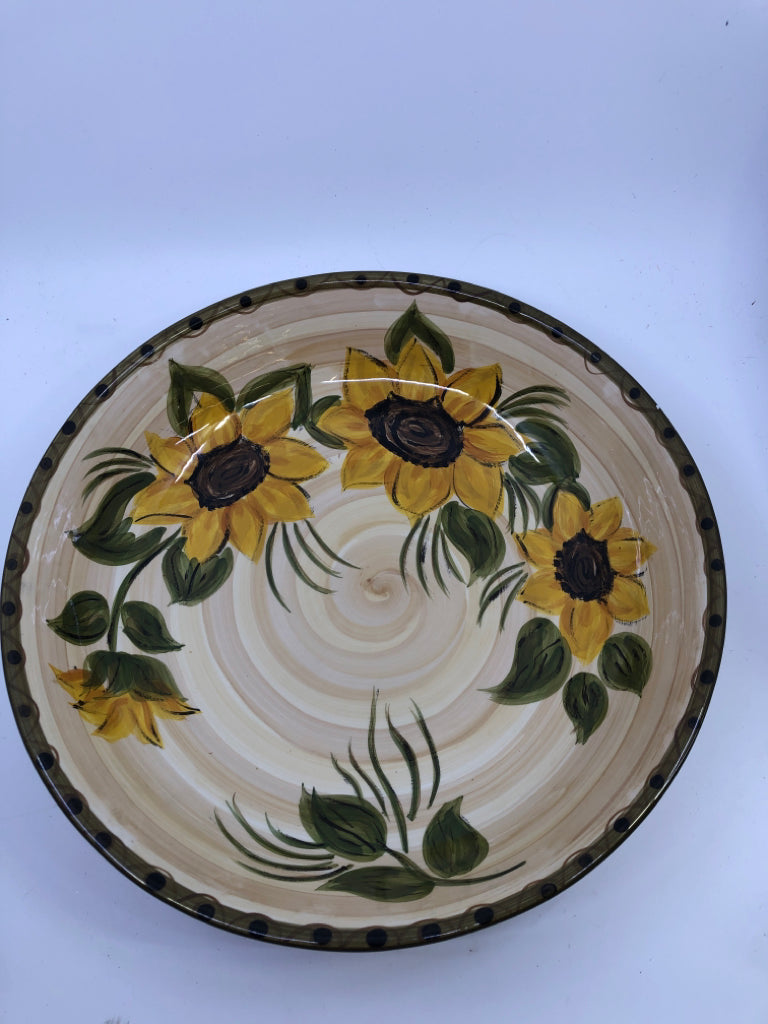 LARGE SUNFLOWER SERVING BOWL.
