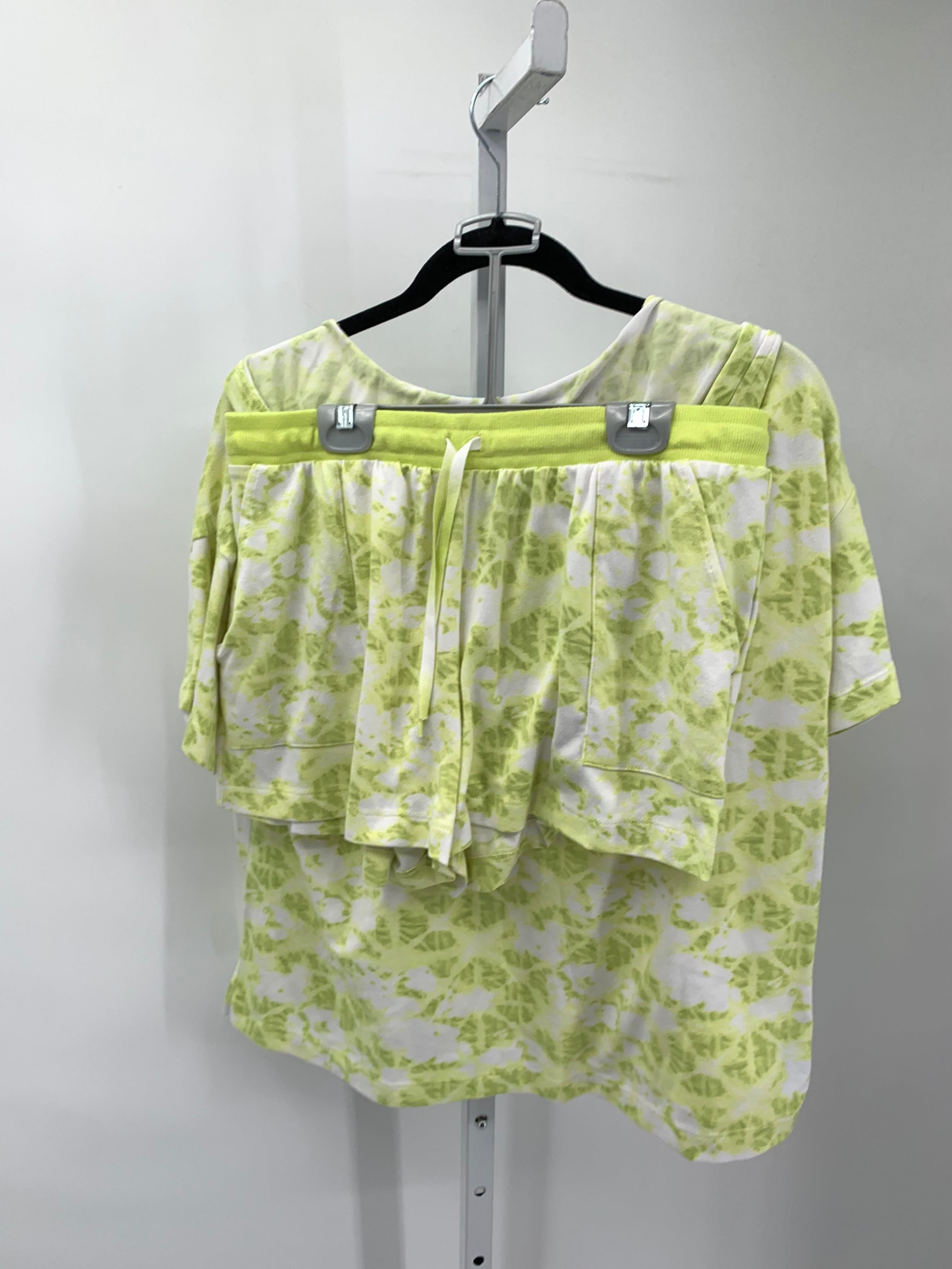 Vera Wang Size Medium Misses 2 Piece