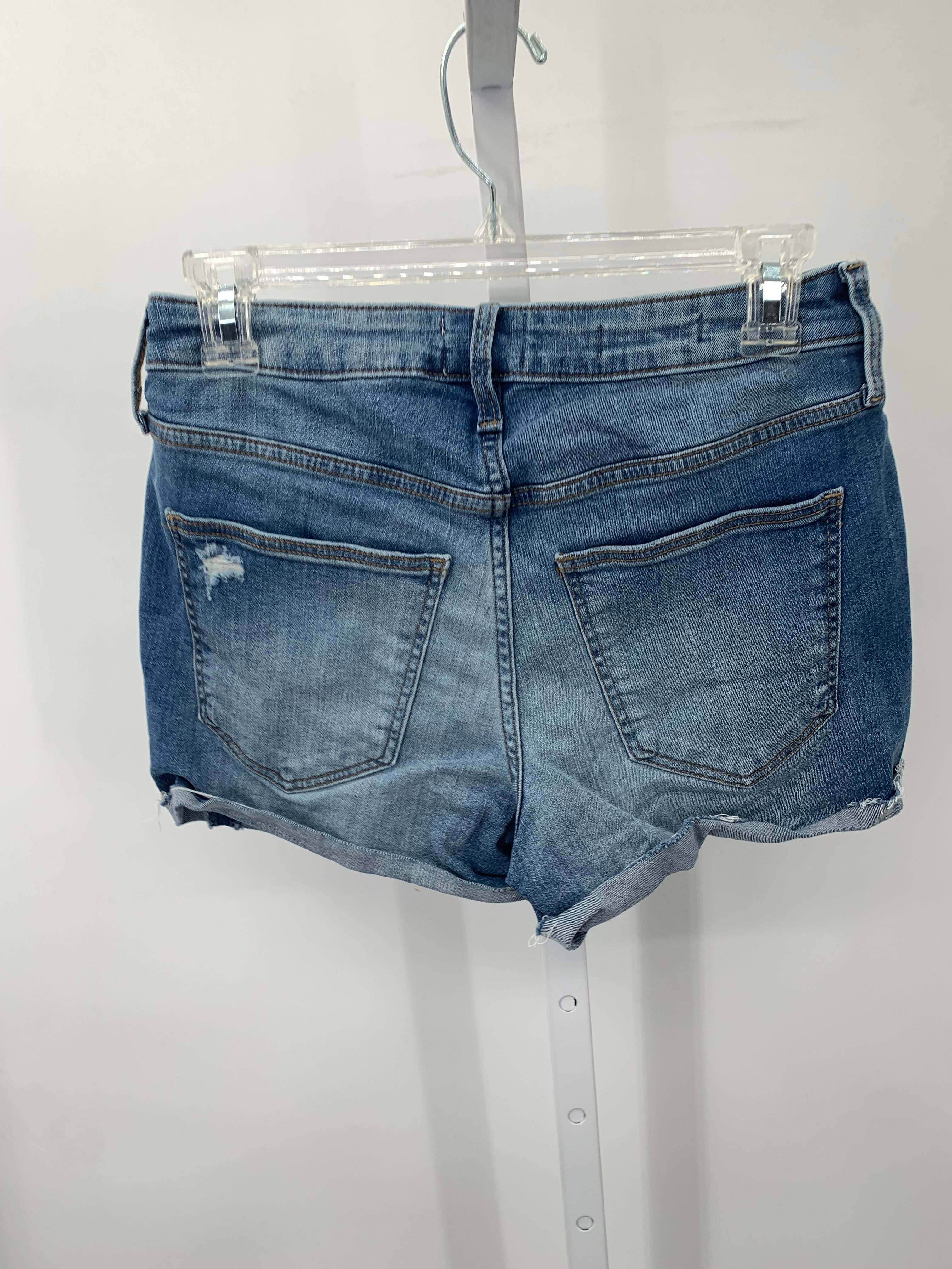 Universal Thread Size 4 Misses Shorts