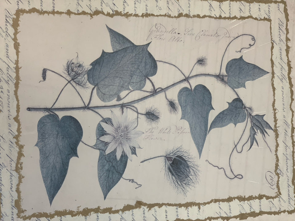 COUNTRY STYLE LEAF PRINT IN GREEN FRAME.