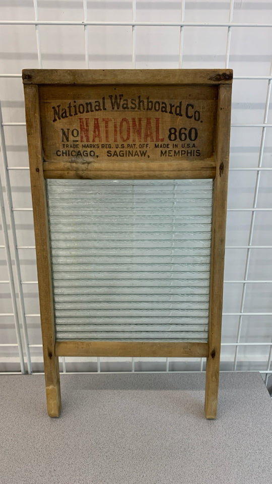 PRIMITIVE WOOD WASHBOARD W/GLASS INSERT.