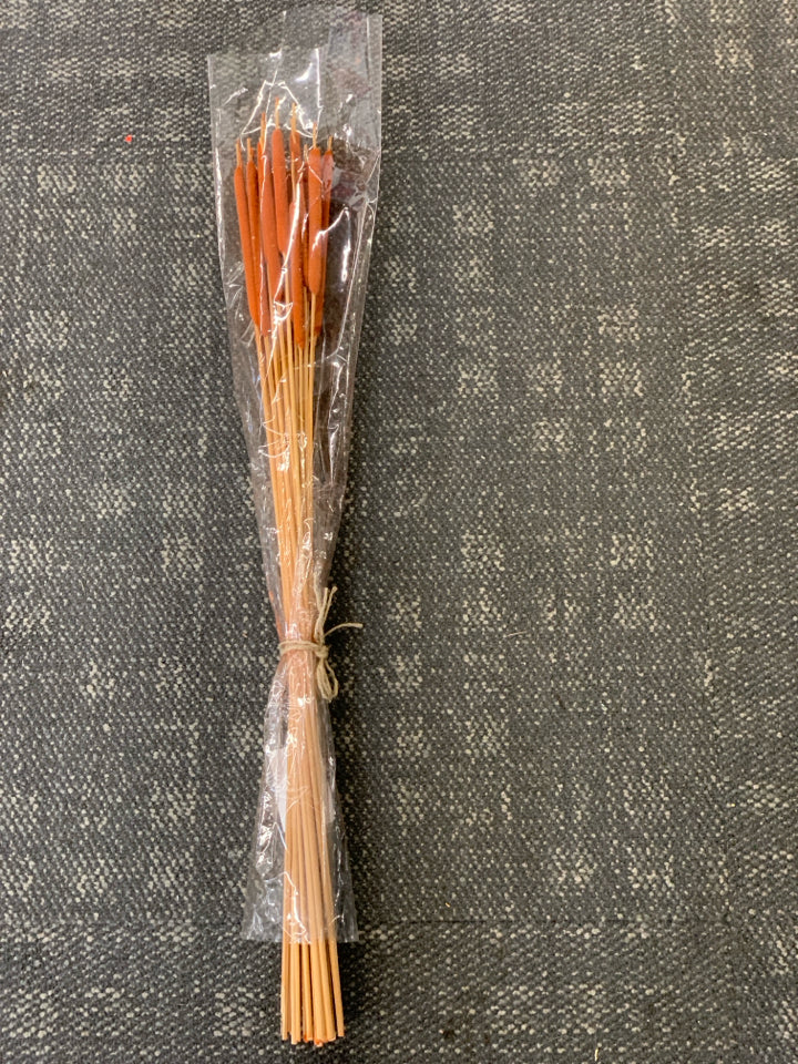 FAUX CAT TAILS VASE FILLER.