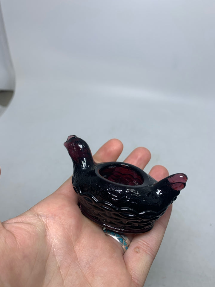 VTG MINI HEN IN NEST GLASS IN BAG.