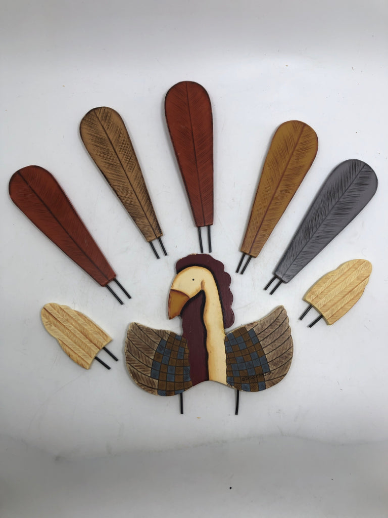 DEBBIE MUMM TURKEY PUMPKIN WEAR IN BOX.