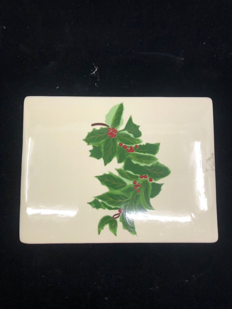 CERAMIC MISTLETOE TRIVET.