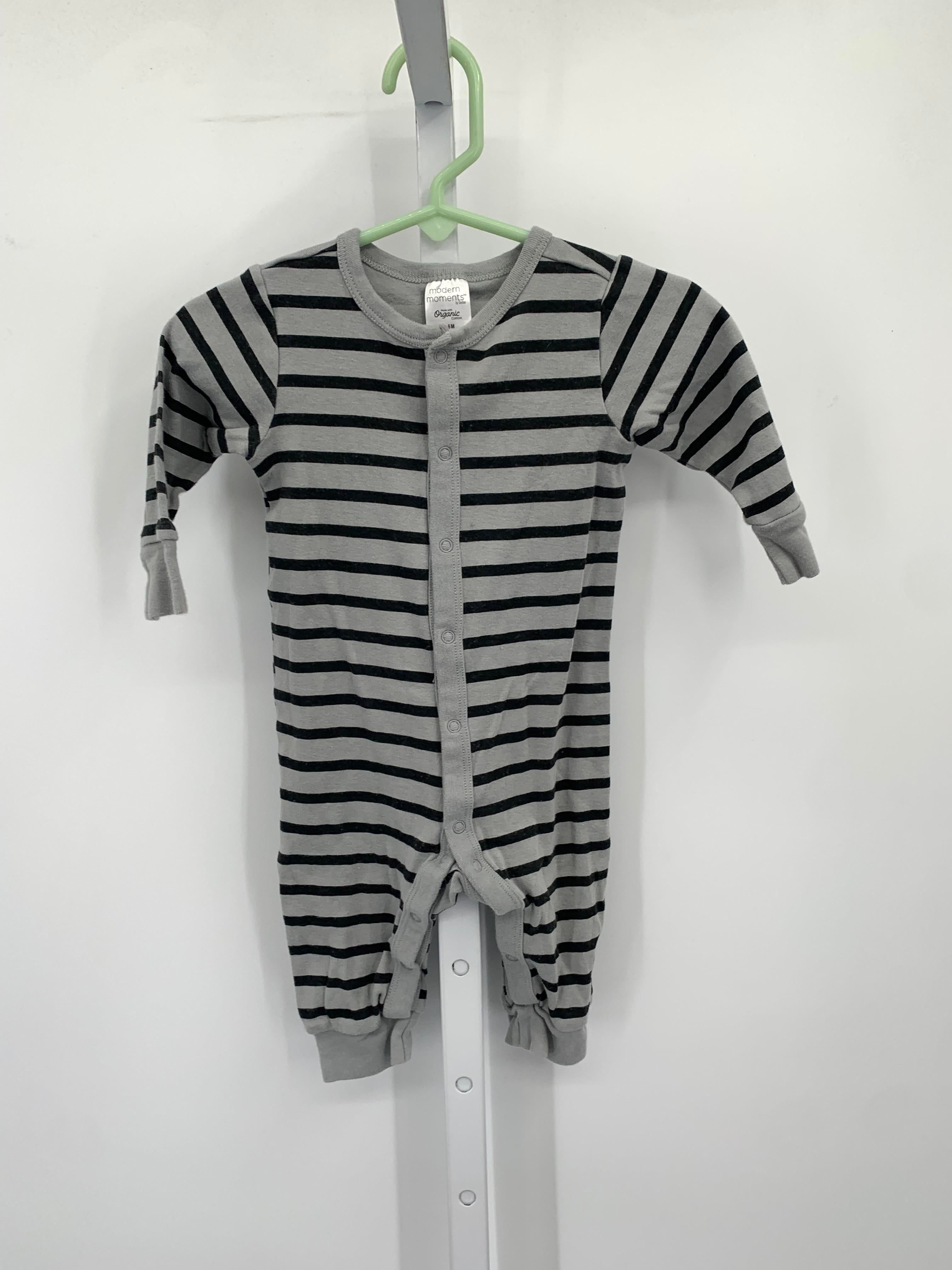 BLACK STRIPS KNIT