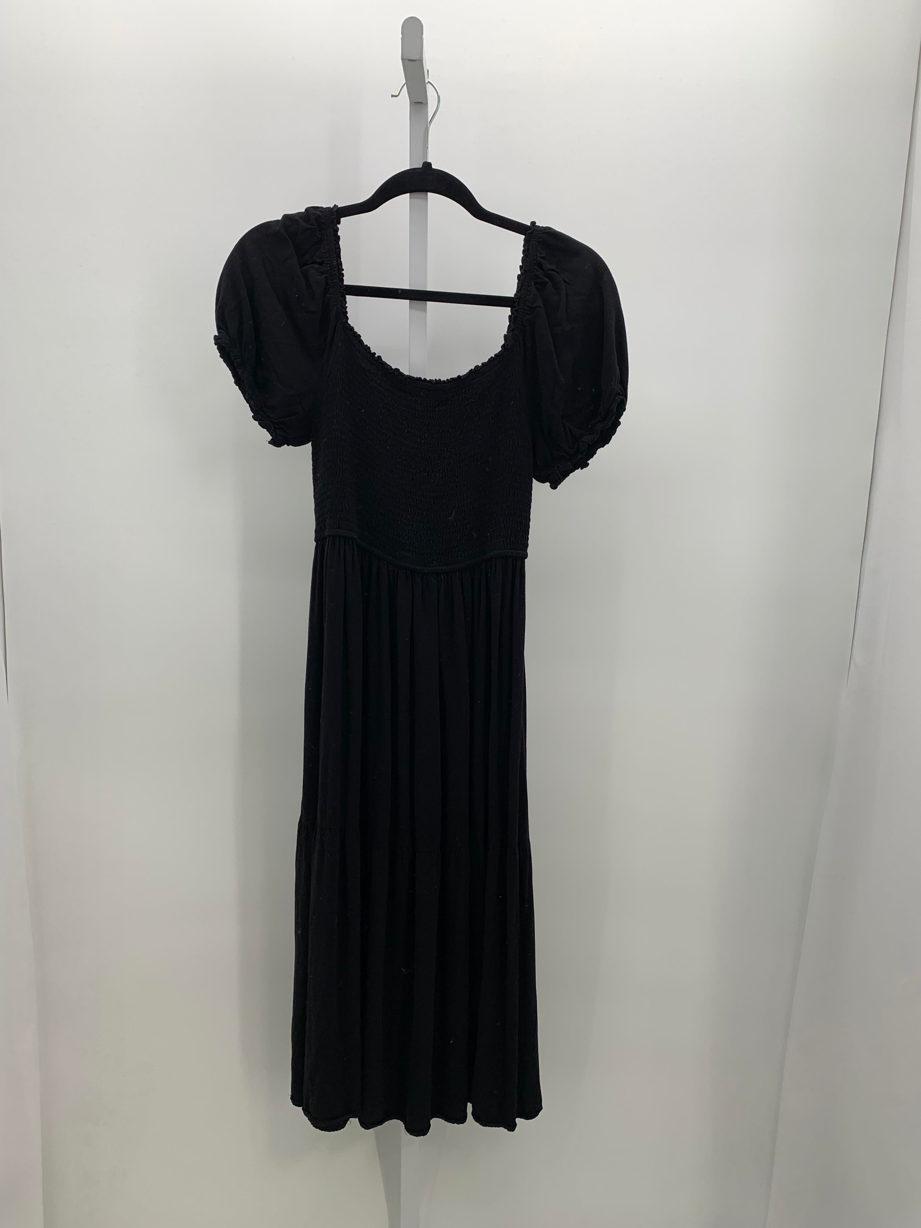 Size Large Misses Short Sleeve Dress