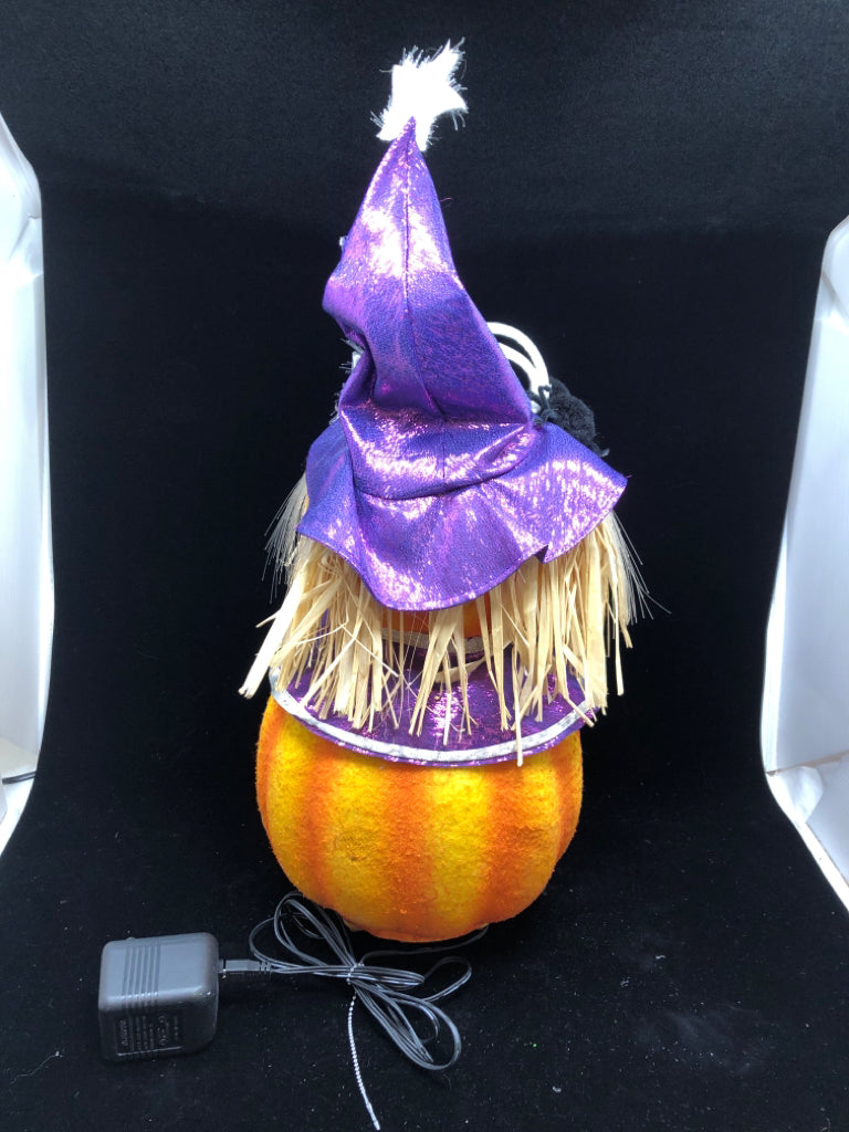 STACKED PUMPKIN FIBER OPTIC LIGHT.