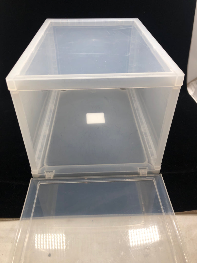 CLEAR PLASTIC SHOE STORAGE BIN W/DOOR.