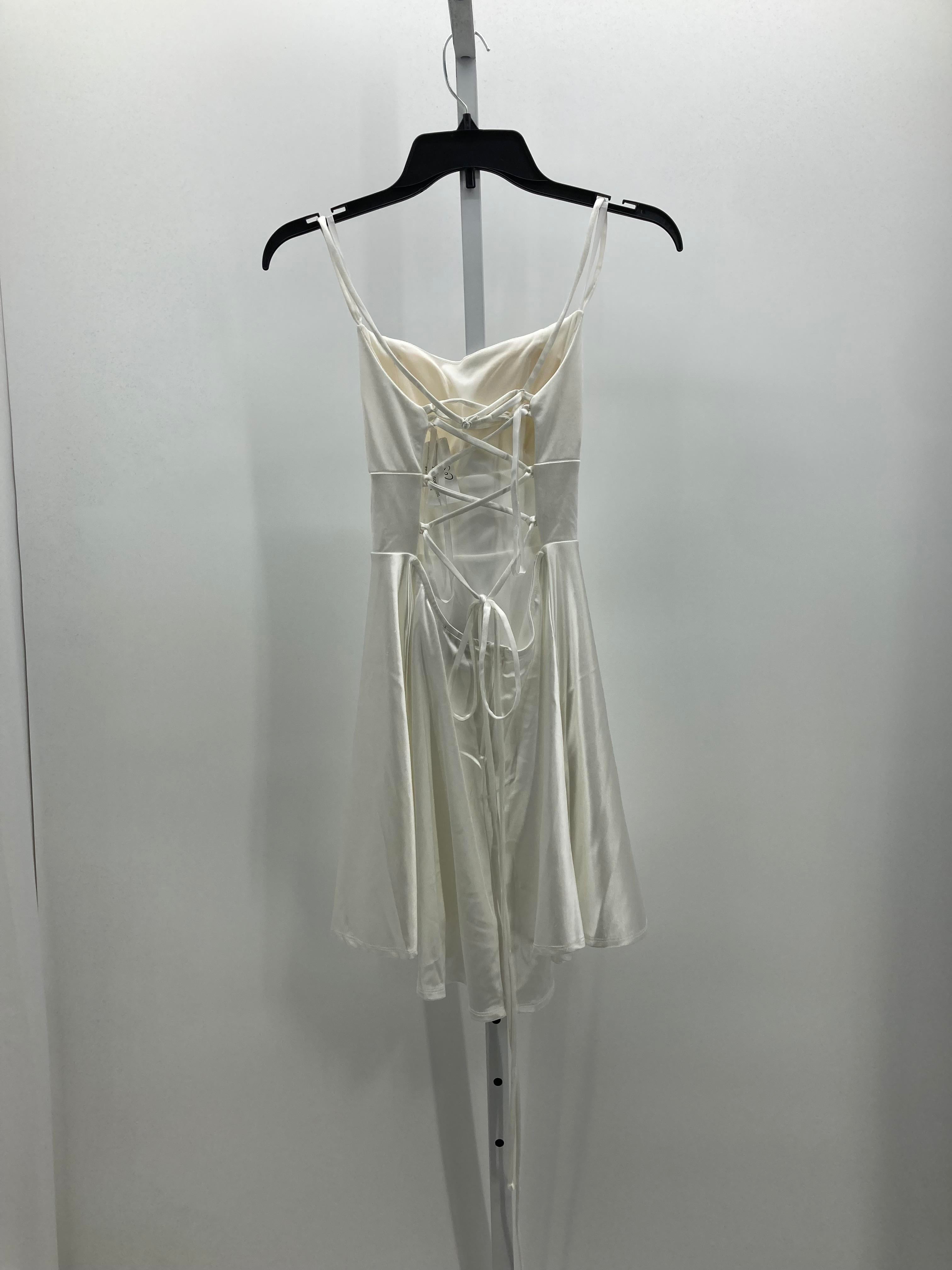 Size Small Juniors Sleeveless Dress