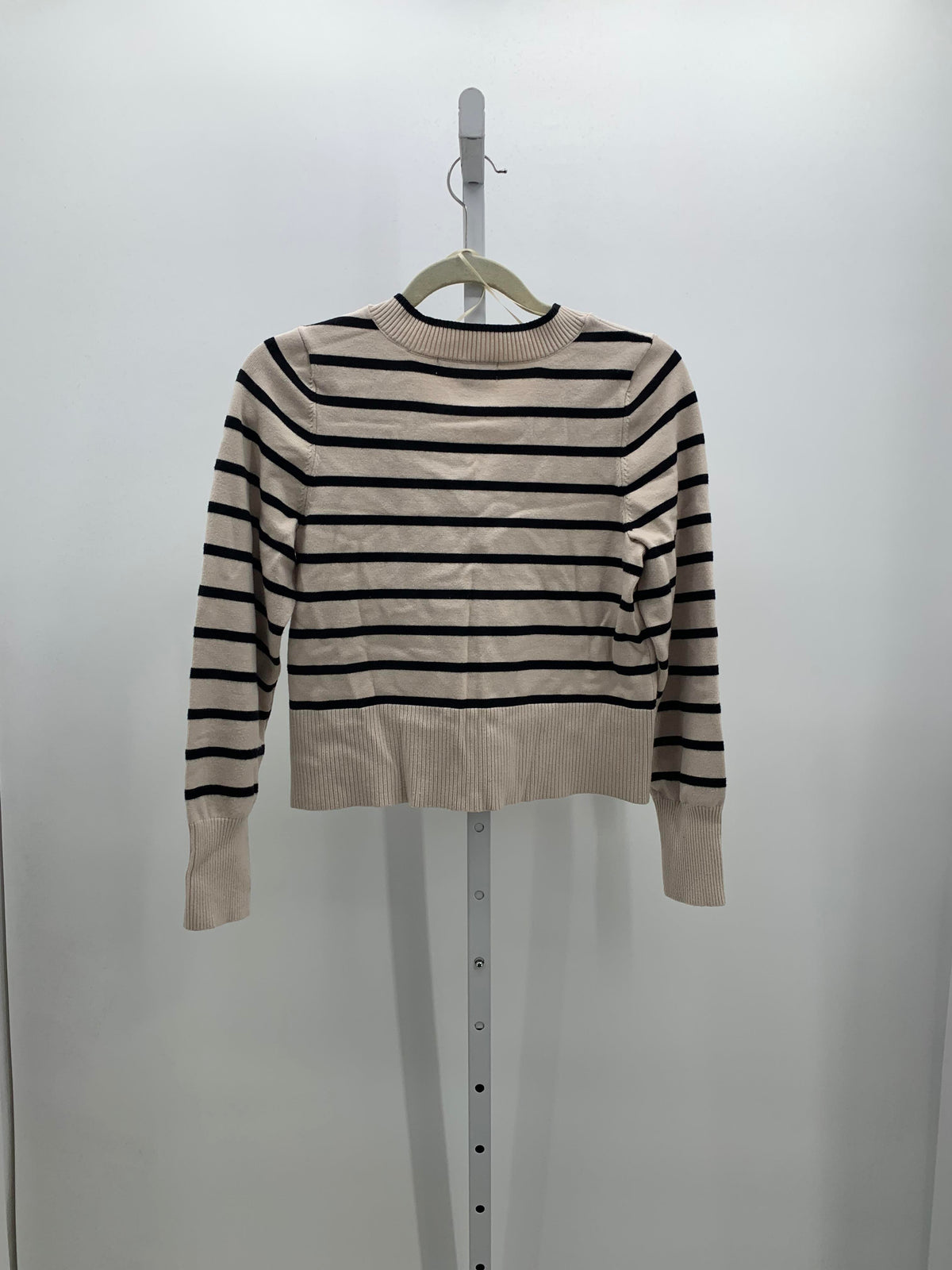 Size Medium Juniors Long Sleeve Sweater