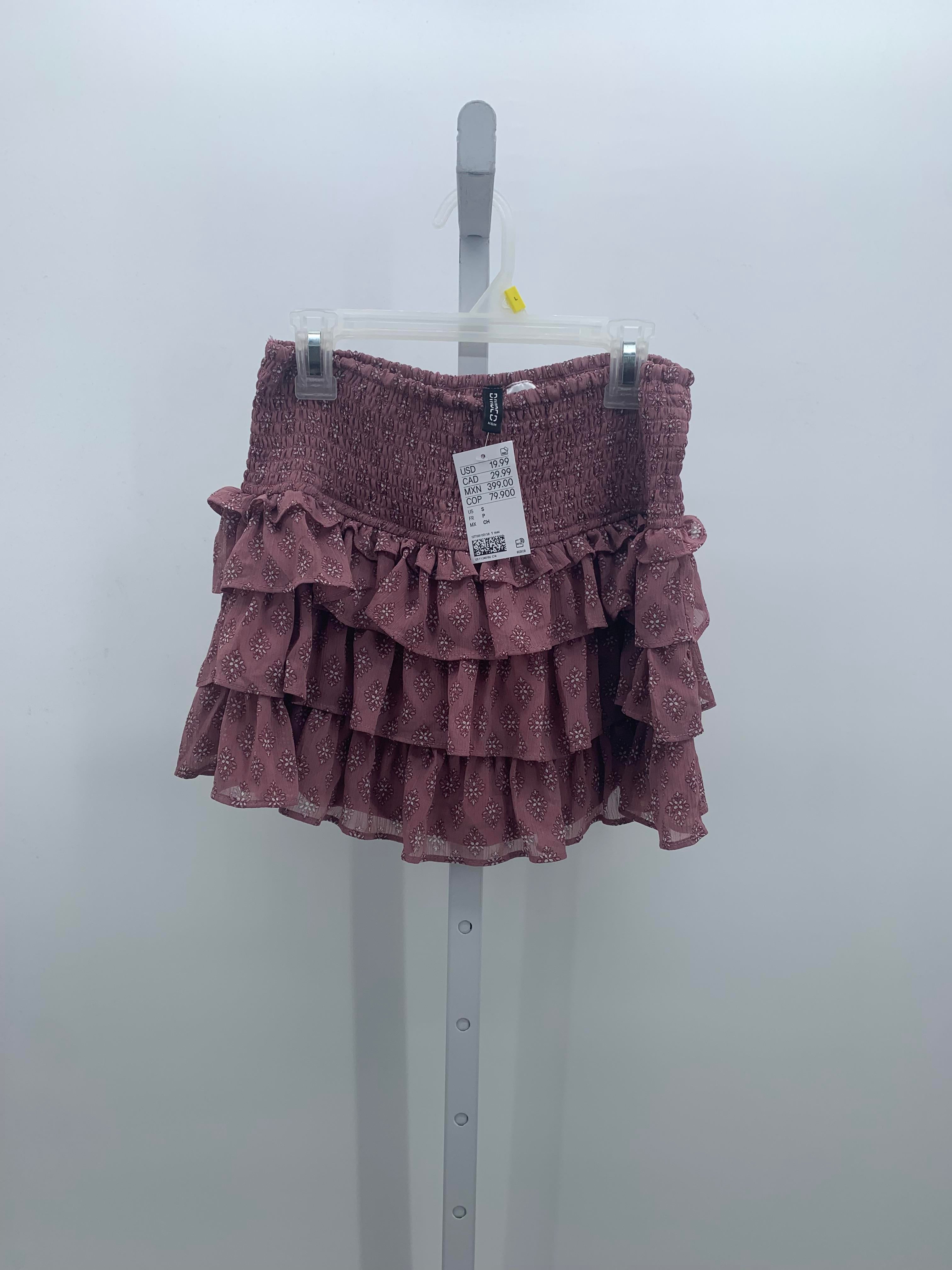 Divided Size Small Juniors Skirt