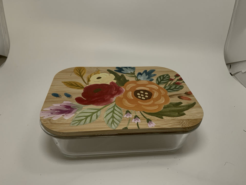 RECTANGLE GLASS FOOD STORAGE W/ FLORAL LID.