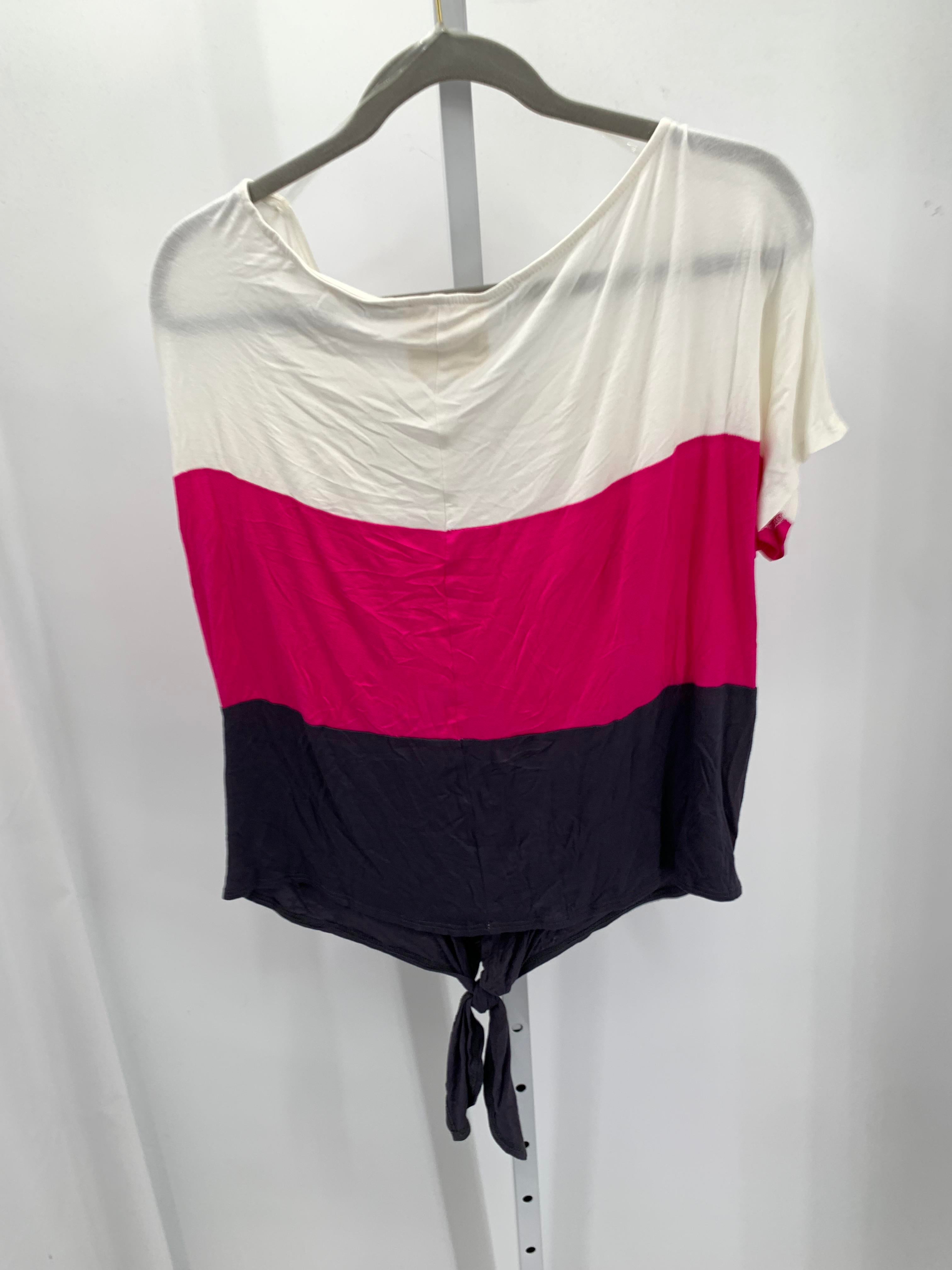 Size Medium Misses Short Sleeve Shirt
