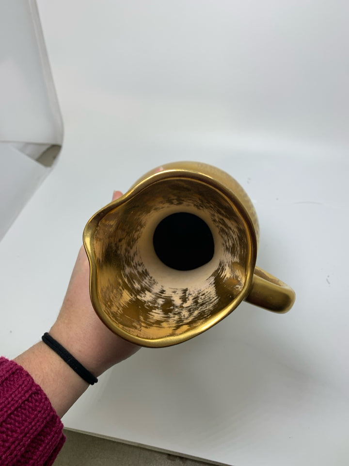 VTG TALL GRANADA GOLD VASE/PITCHER/.