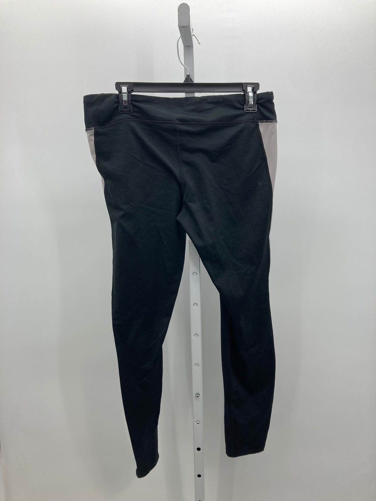 Under Armour Size Extra Large Misses Leggings