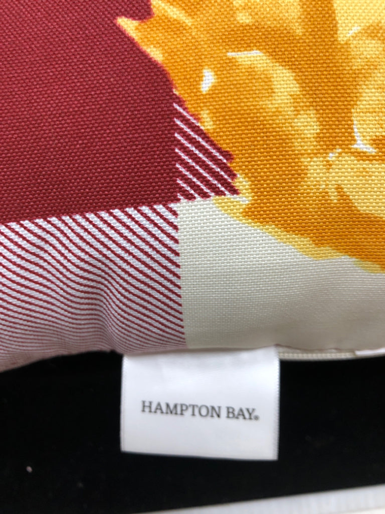 RED CHECKERED PINEAPPLE PILLOW HAMPTON BAY.
