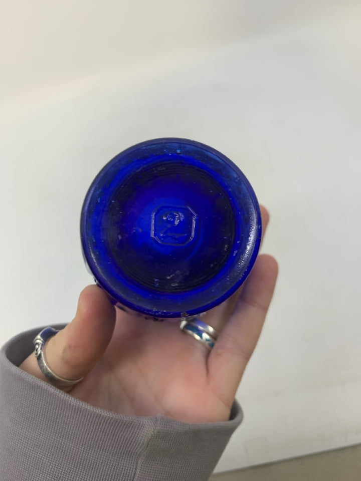 FOOTED TEXTURED GLASS TOOTH PICK HOLDER BEADED EDGE.