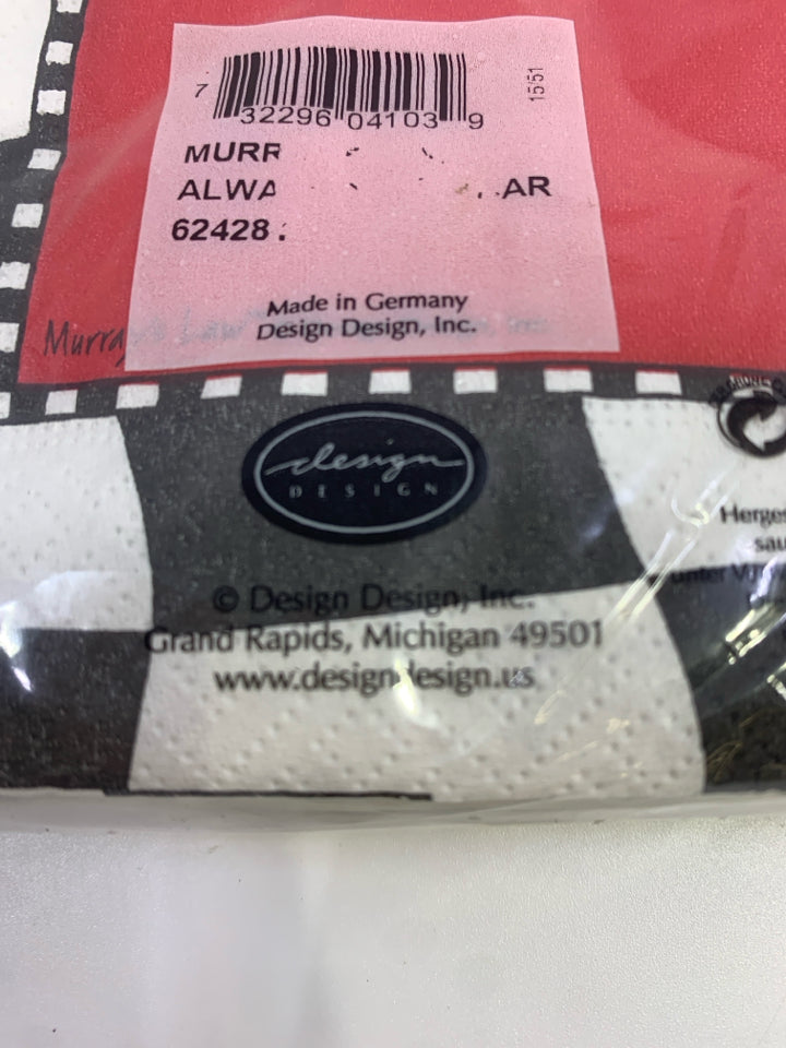 NIP BEVERAGE NAPKINS.