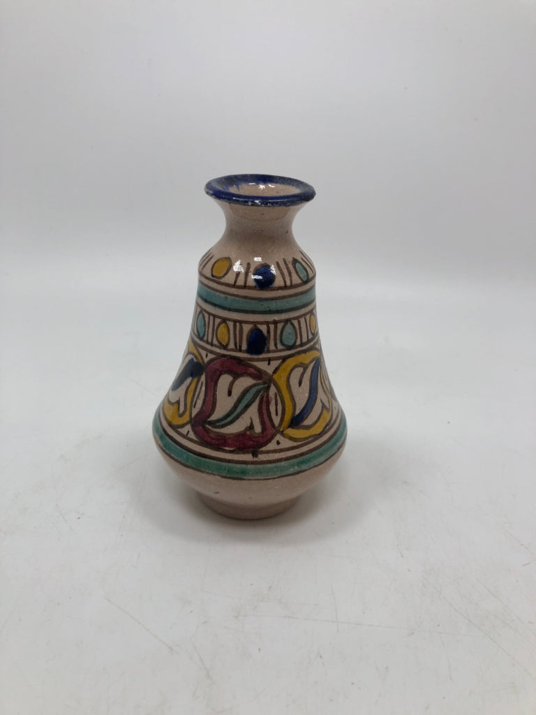 MULTI-COLORED STONEWARE BUD VASE.