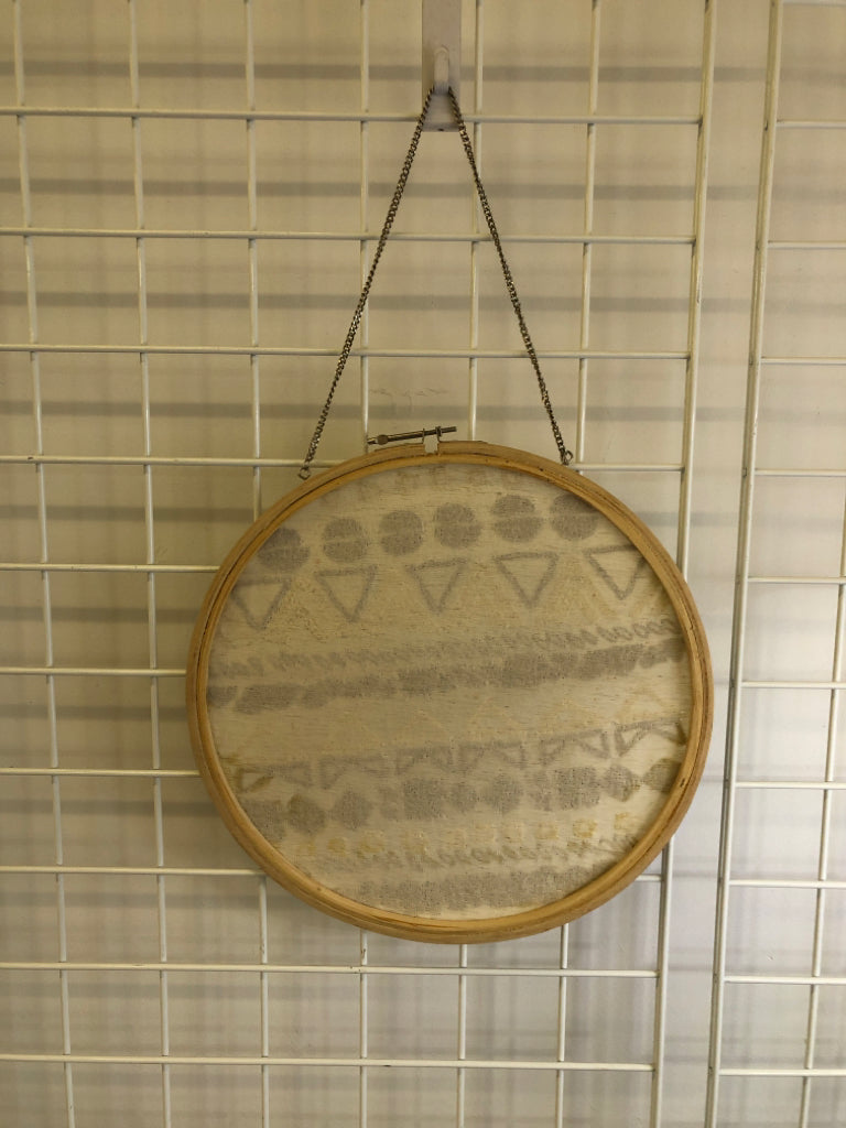 ROUND BEADED PATTERN WALL HANGING.